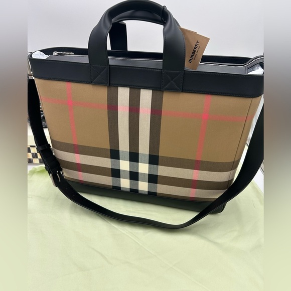 Burberry Handbags - Women's Burberry Ormond giant leather check tote bag made in Italy NWT